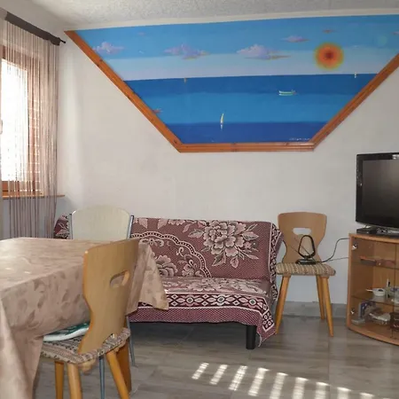 , House For 7 With Seaview *